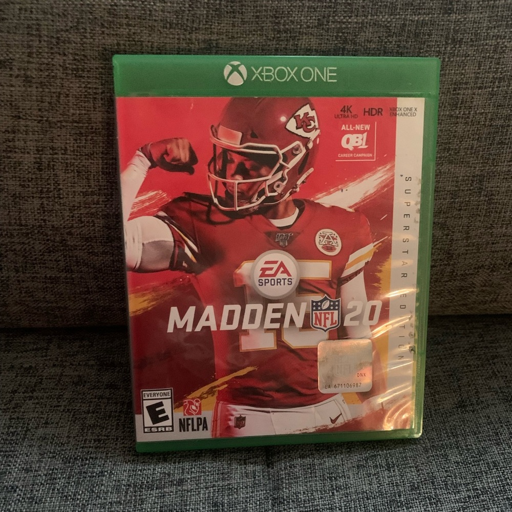 Madden 20 Xbox One Superstar Edition NFL Video Game EA Sports